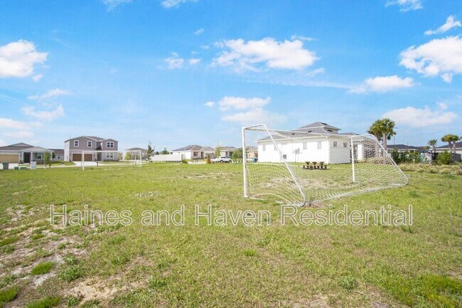 Building Photo - 1315 Normandy Dr