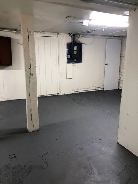 Building Photo - 52 Marlborough Ave