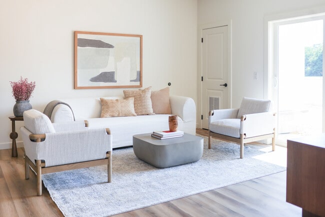 2 Bed / 2 Bath 1136 Sq Ft -Living Room