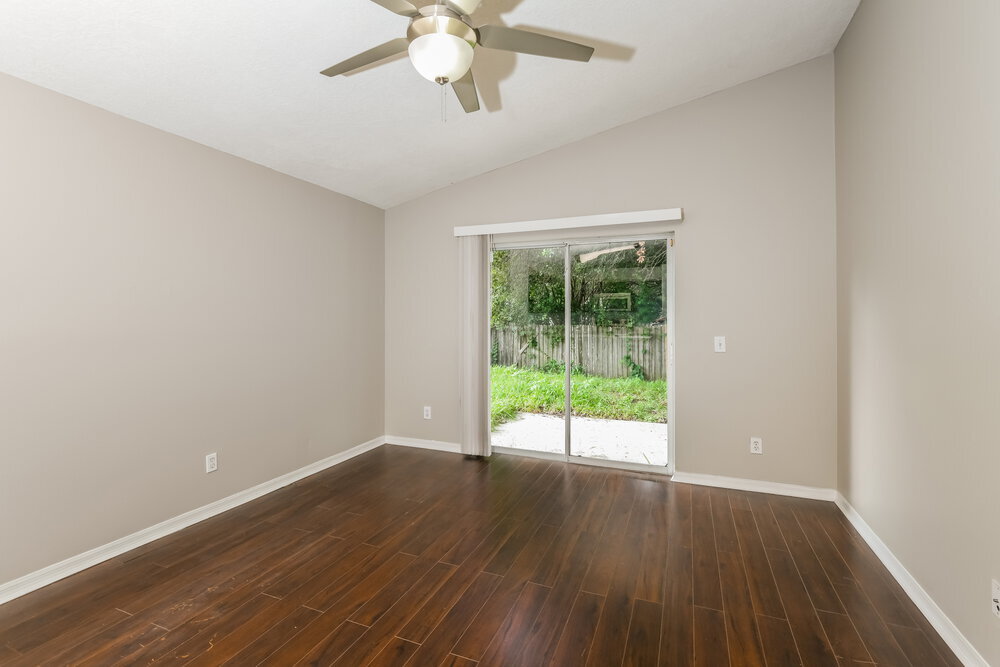 Building Photo - 13611 Glasser Ave