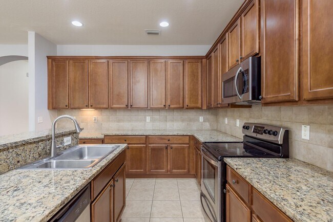 Building Photo - 4515 Fieldview Cir