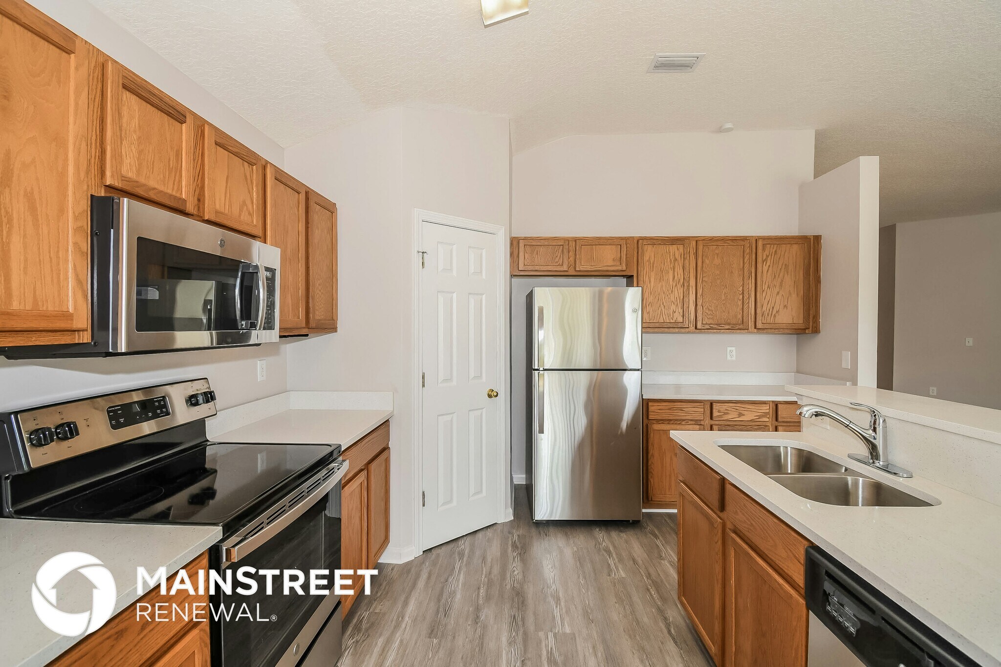 Building Photo - 14061 Red Rock Lake Dr