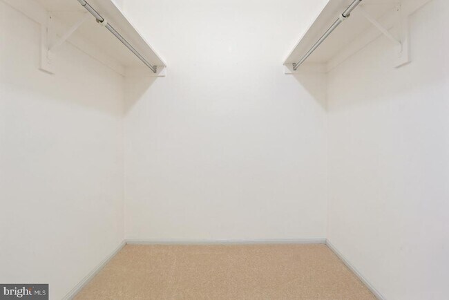 Building Photo - 5902 Mt Eagle Dr