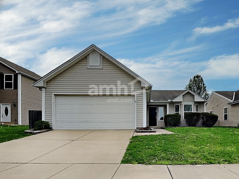 Primary Photo - 469 Hennepin Dr