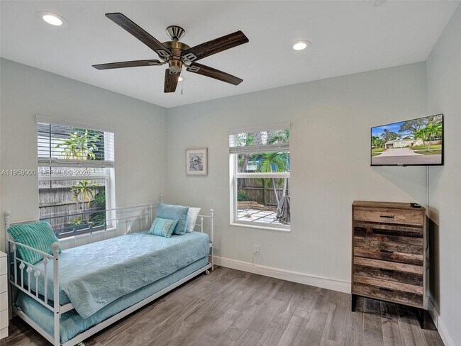 Building Photo - 937 SW 17th St