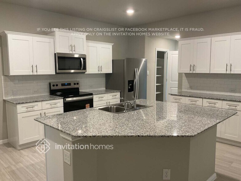 Building Photo - 433 Blanco Dr