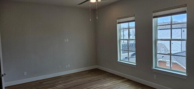 Building Photo - 712 Cage St