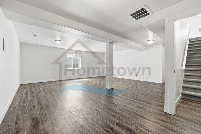 Building Photo - 5163 E Portside Ct