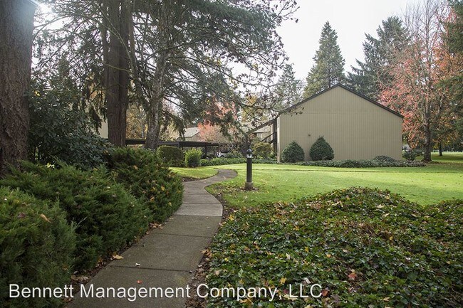 Building Photo - 1101 Cal Young Rd