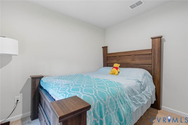 Building Photo - 261 Chanticleer Dr