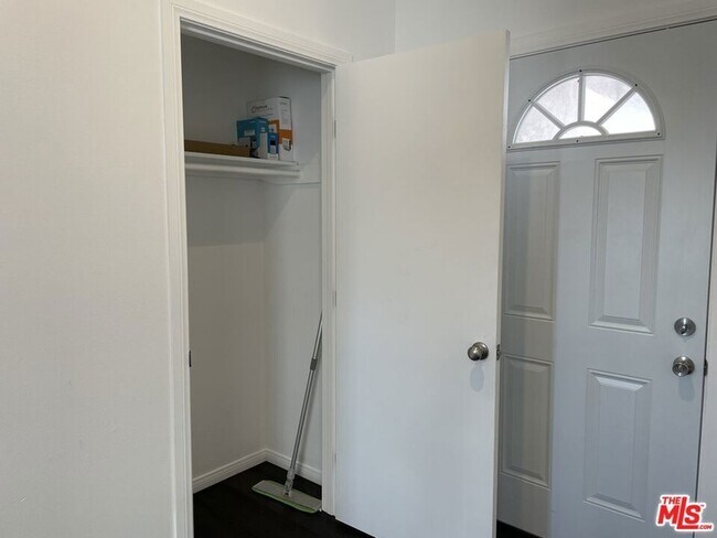 Building Photo - 2877 Gram Dr