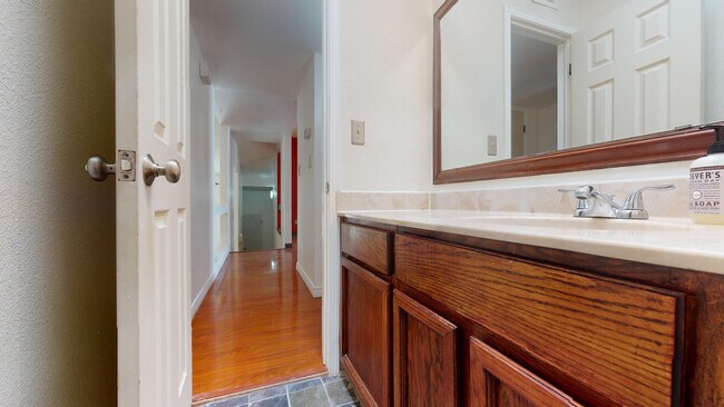 Building Photo - 4842 Excalibur Dr
