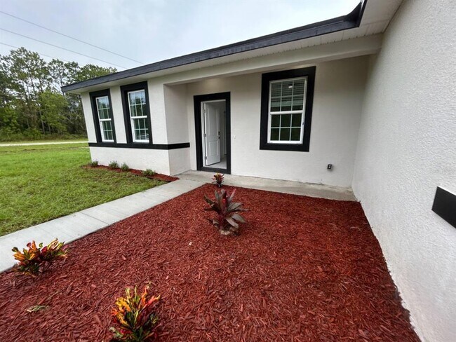 Building Photo - 2741 W Rutland Dr