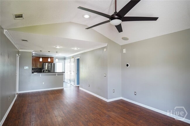 Building Photo - 170 Willow Oak Dr