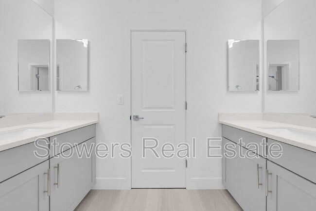 Building Photo - 3001 Ivory Ter