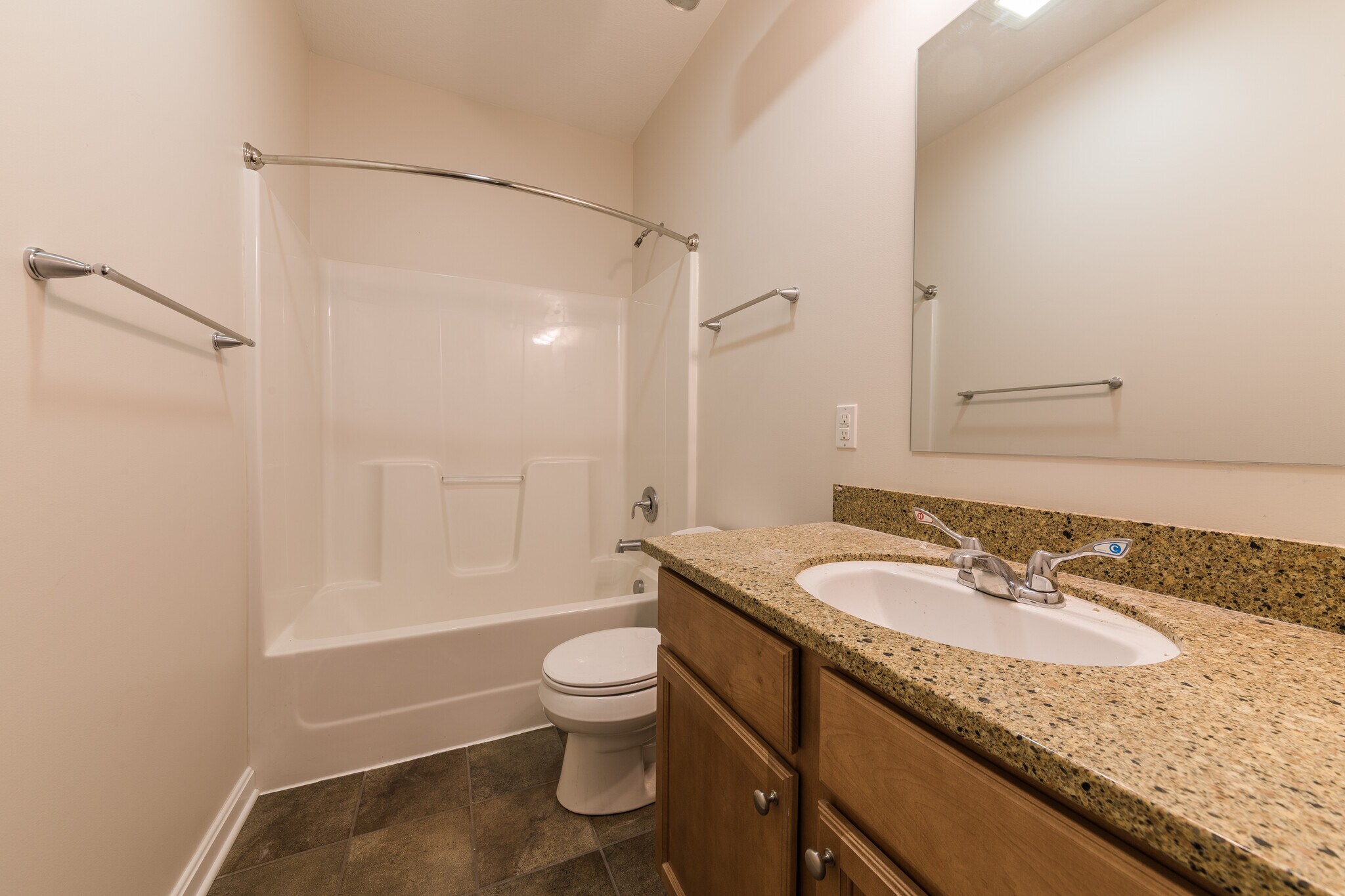 Bath (hallway) - 12 Cunliffe Way