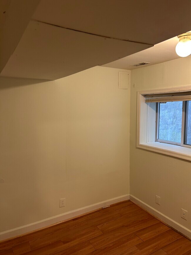 Bedroom (2) - 1909 11th St NW