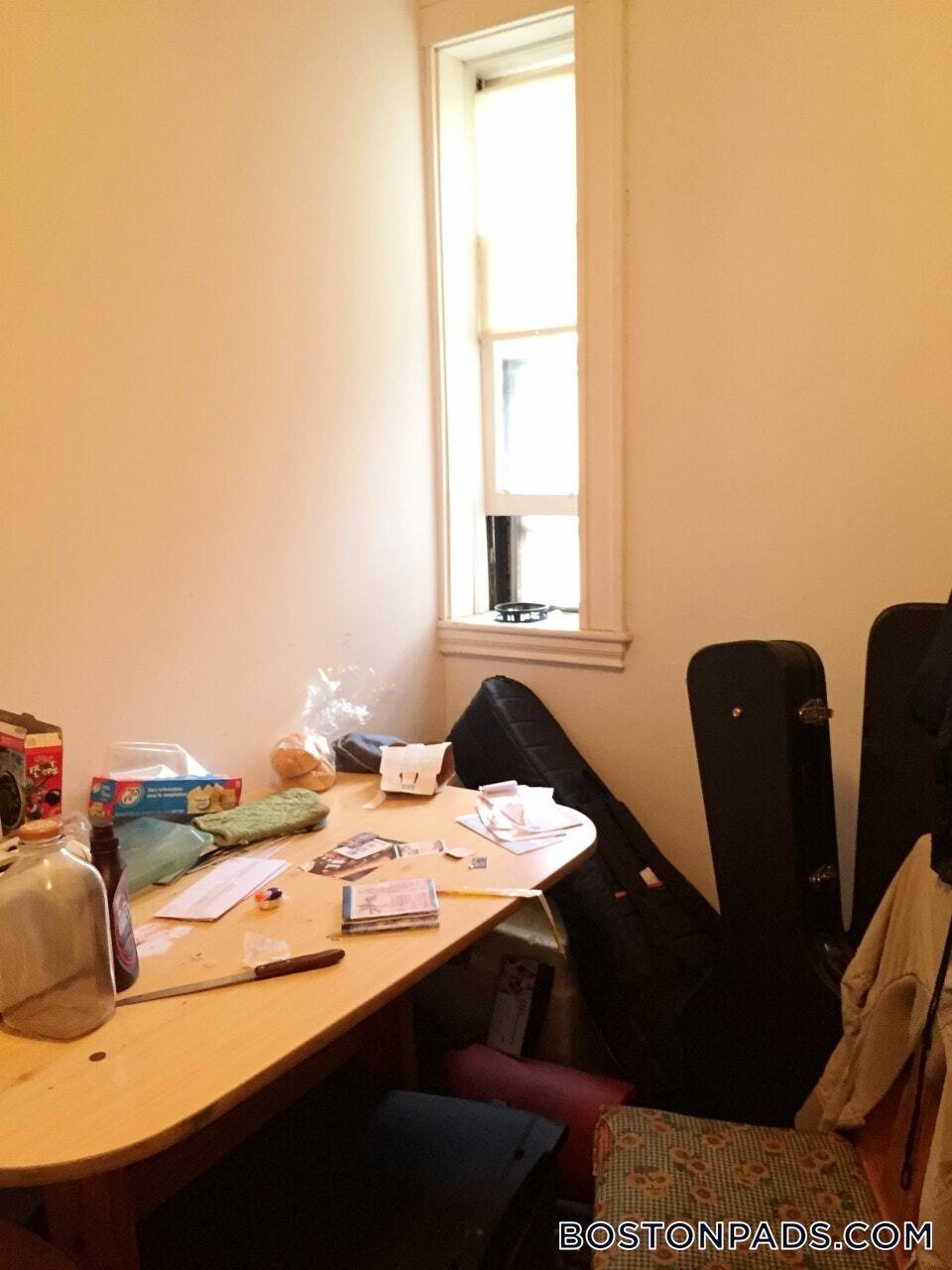 Building Photo - 137 Park Dr