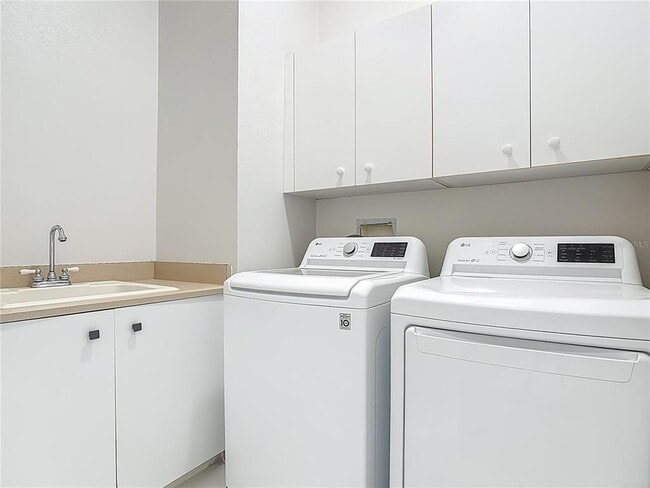 Building Photo - 6 Lionshead Dr