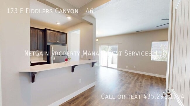 Building Photo - 173 E Fiddlers Canyon Rd
