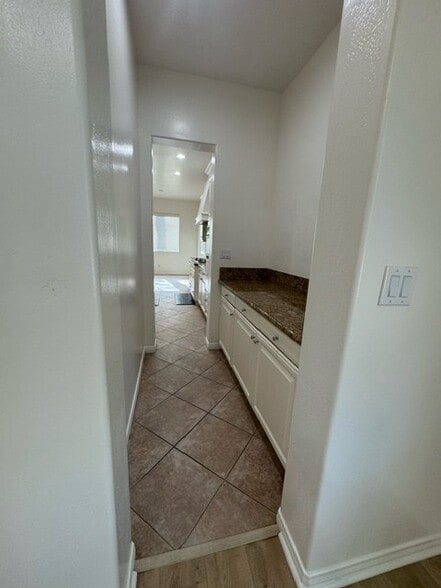 Building Photo - 5313 Pelican Hill Dr