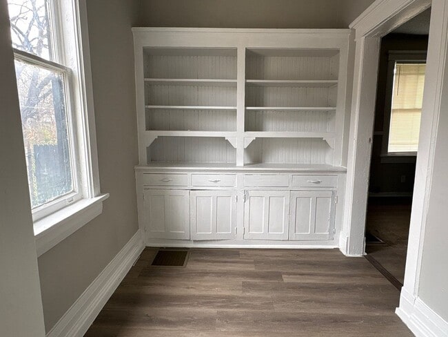 Building Photo - Newly updated 3-bedroom, 1-bath home - Open To Section 8