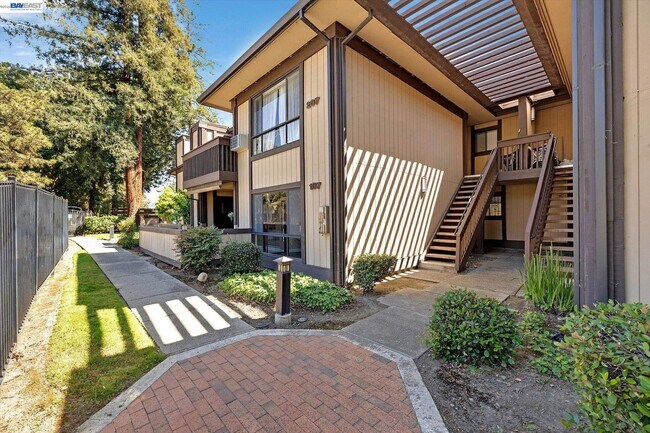 Building Photo - 39139 Argonaut Way