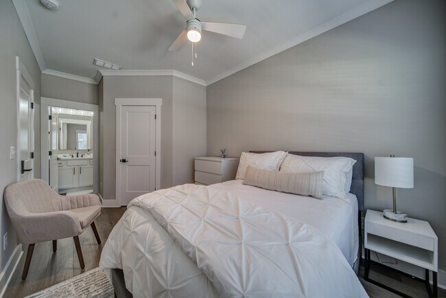 Unit B1 - 253 Sciple Terrace NW