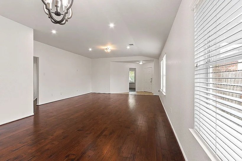 Building Photo - 5527 Marble Ravine