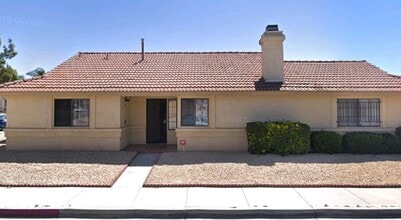 Building Photo - 853 Ensenada Dr