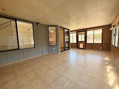 Building Photo - Beautiful 3 bedroom 2.5 bathroom in Antelope!