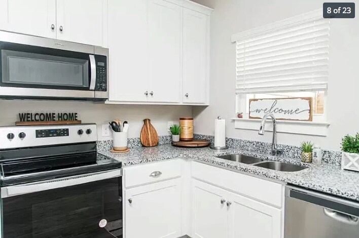 Kitchen - 2343 Patrick Ave