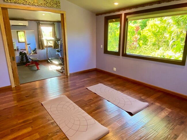 Building Photo - 630 E Kuiaha Rd