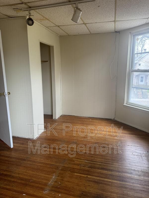 Building Photo - 26 Augustine St