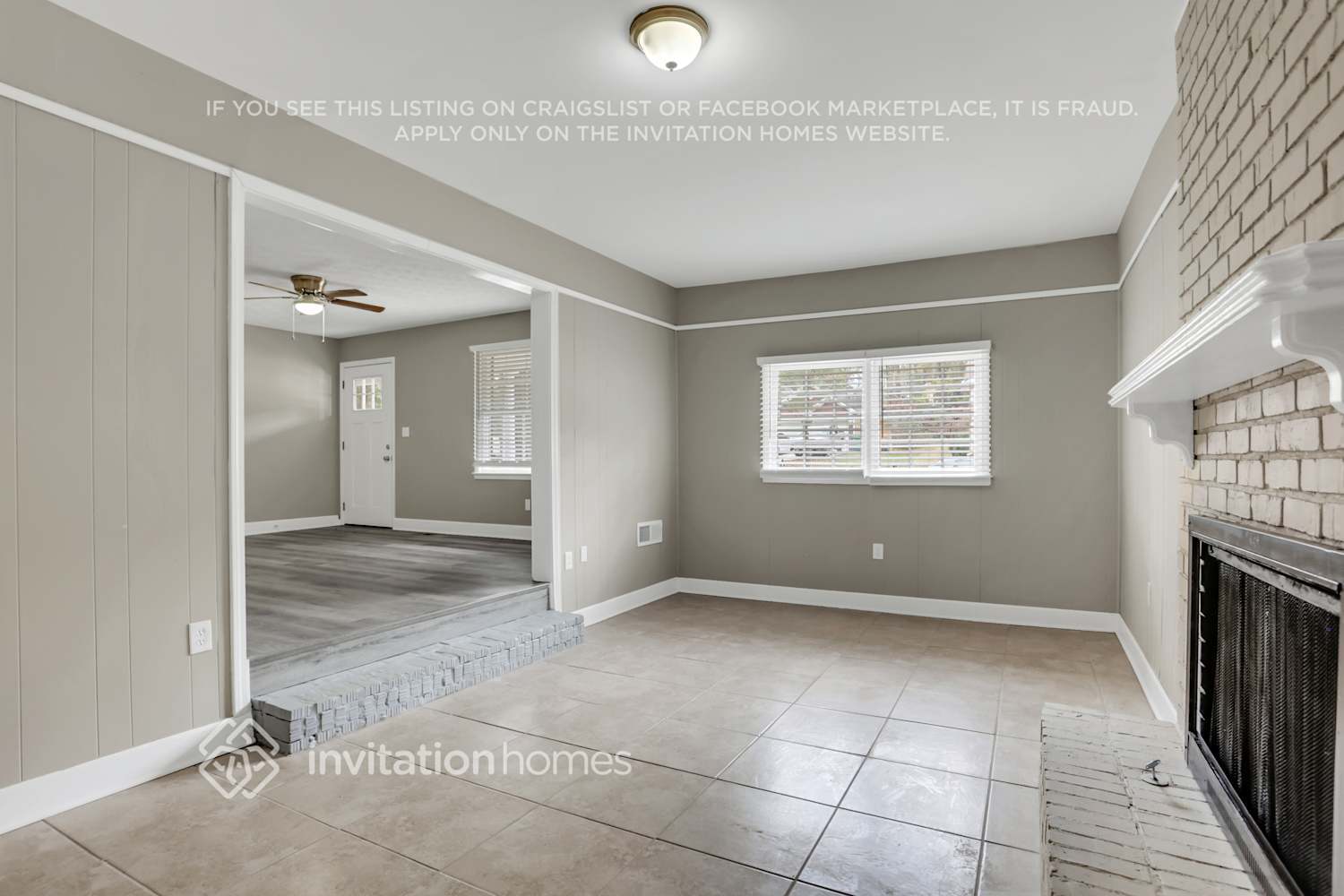 Building Photo - 3724 Manhattan Dr