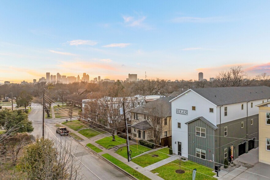 Building Photo - 5313 Reiger Avenue Homes