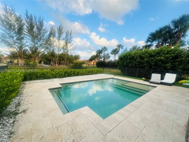 Building Photo - 865 SW 113th Ln