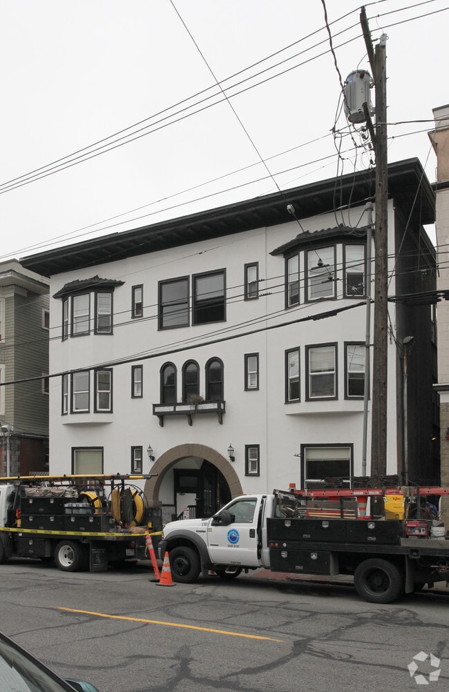 Building Photo - BelFiore Apartments