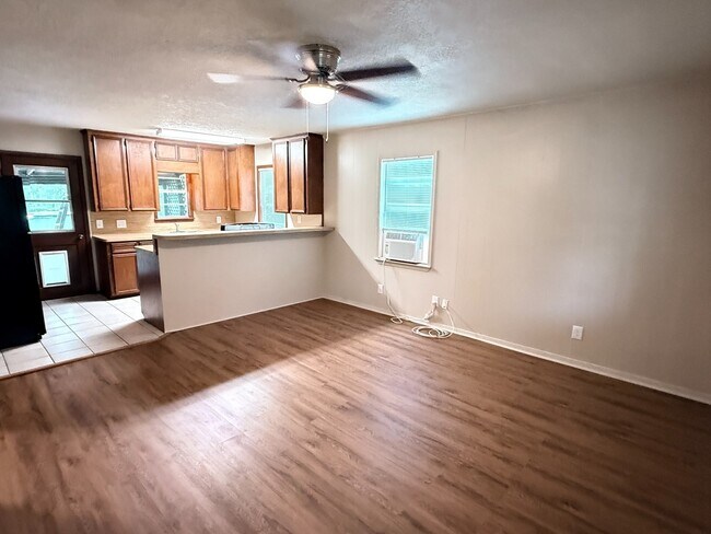 Building Photo - 5801 Sapp Rd