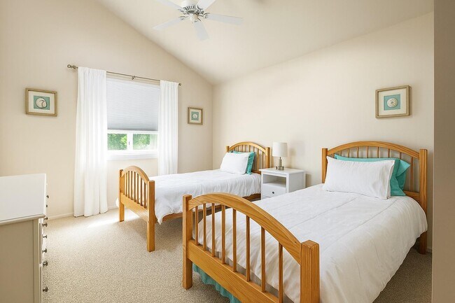 Building Photo - 60 Quogue Riverhead Rd
