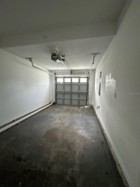 Building Photo - 2127 Tom St