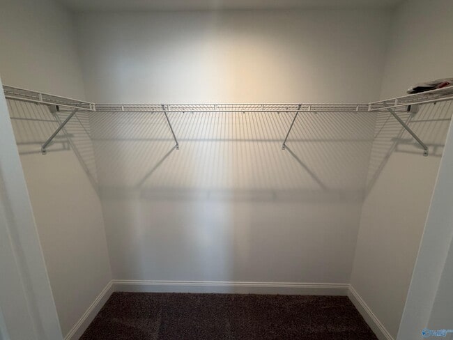 Building Photo - 3203 McClellan Wy SE