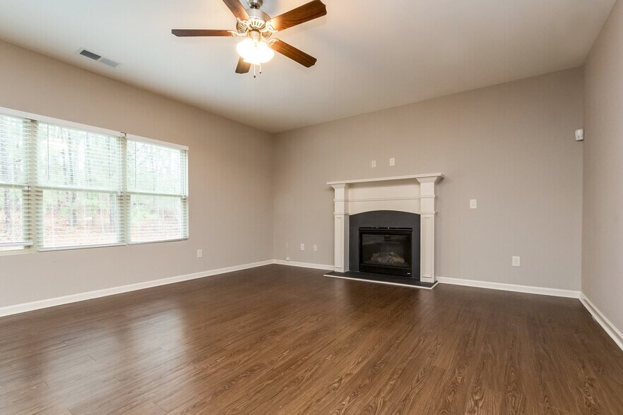 Building Photo - 261 Chandler Bluff Ct SE