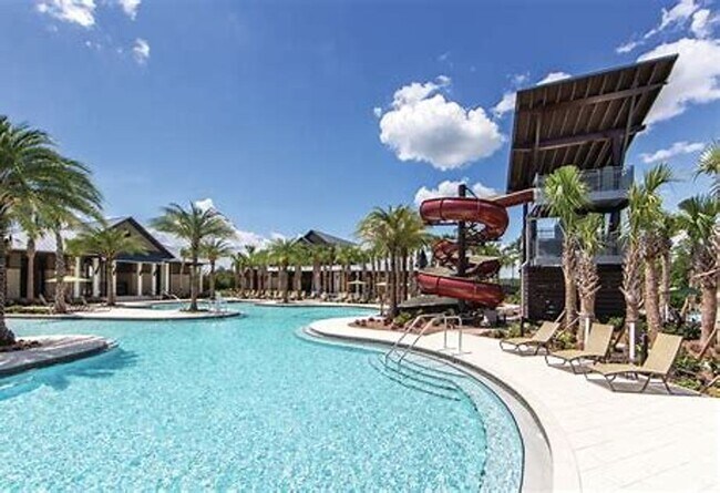 Building Photo - Live the St Johns Life!