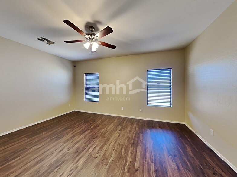 Building Photo - 2548 W Spencer Run