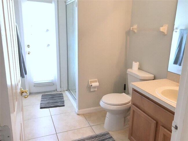 Building Photo - 8826 Royal Enclave Blvd
