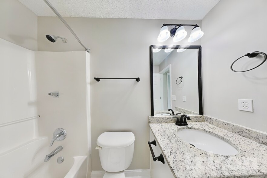 Building Photo - 904 Ambeau Cir