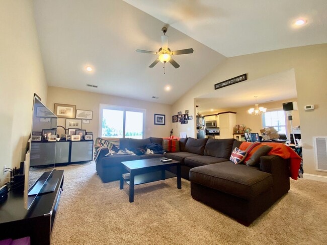 Building Photo - Available for the 2026-2027 lease term.