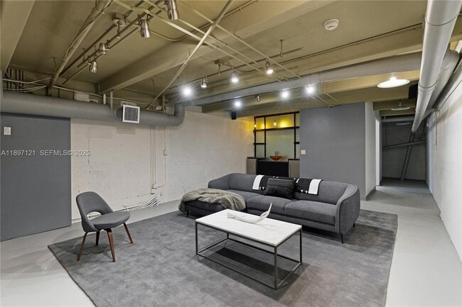 Building Photo - 26 Tahiti Beach Island Rd