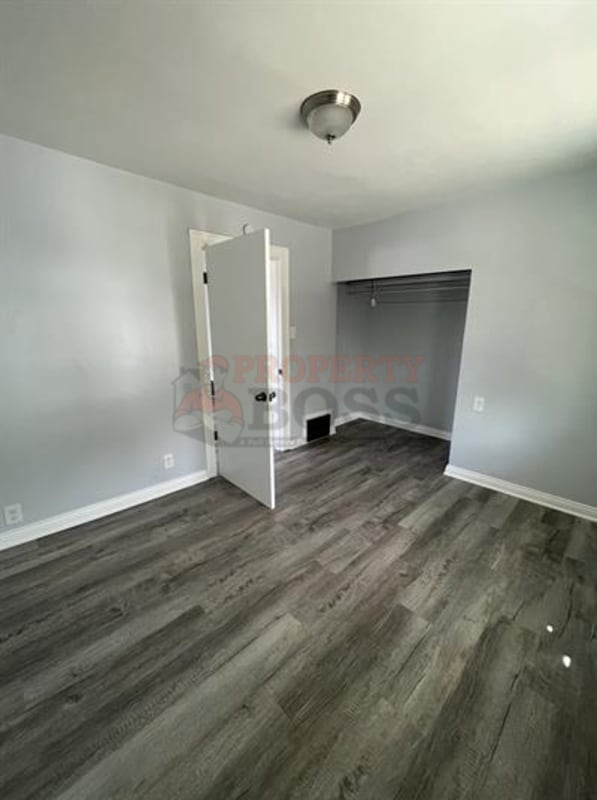 Building Photo - 15 1/2 Rimbach St. Apt.3/ 2 West